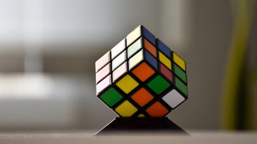 rubiks cube posé sur une table - top 10 des cubes anti stress